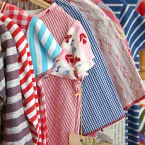 That shirt too small? Get creative and cut it a part to make anything from handbags to blouses. Photo: Hautenature.blogspot.com