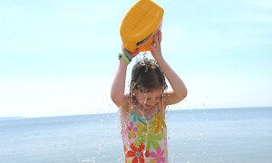 funcoolingdeviceo Is that a detergent bottle or a nifty beach toy? Photo and project: Hester Burch,