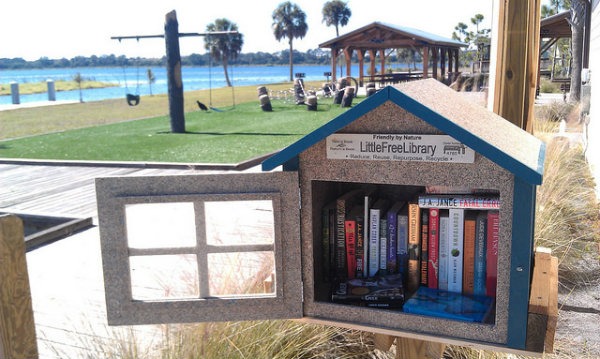 Little Free Library in Florida