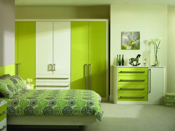 green bedroom 