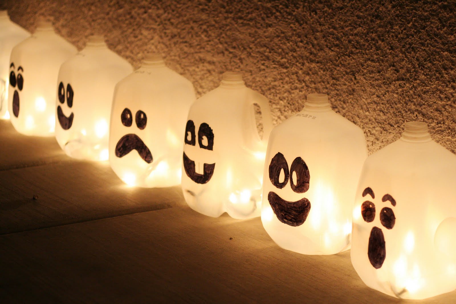 Plastic milk jug jack-o-lanterns DIY