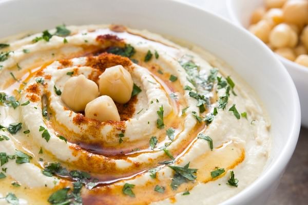 When you make your own hummus, you can experiment with different flavor combinations. Photo credit: Shutterstock.com