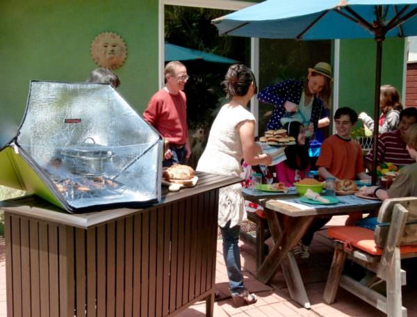  Solar Ovens Serve Up Yummy Food Almost Anywhere