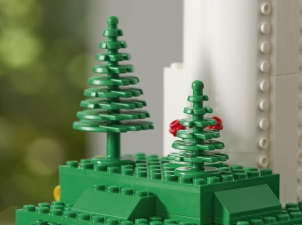 Plant-based LEGO elements from the LEGO Creator Expert Vestas Wind Turbine set
