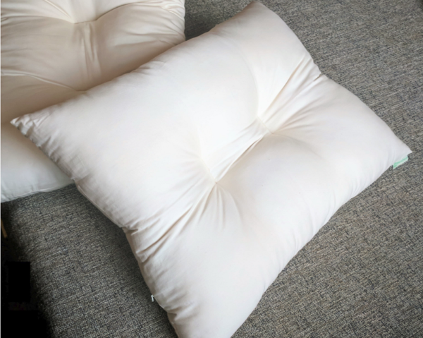 White Lotus kapok contour pillow