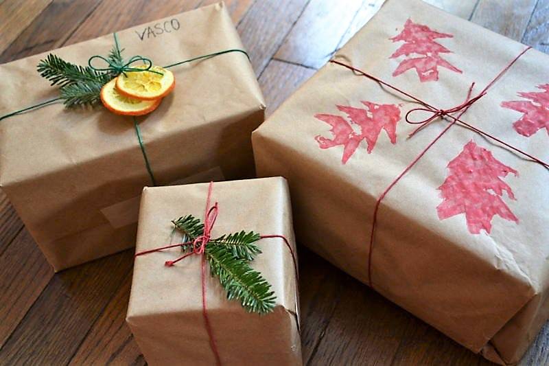 zero-waste gift wrapping