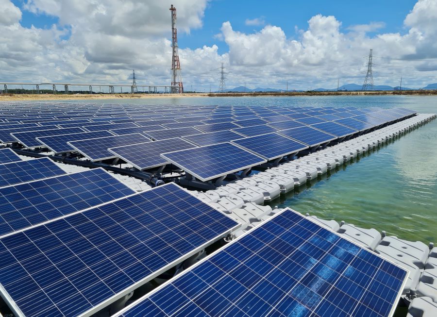 Solar power installation floating on water