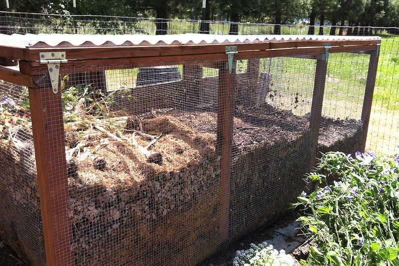 Three-bin backyard composting system