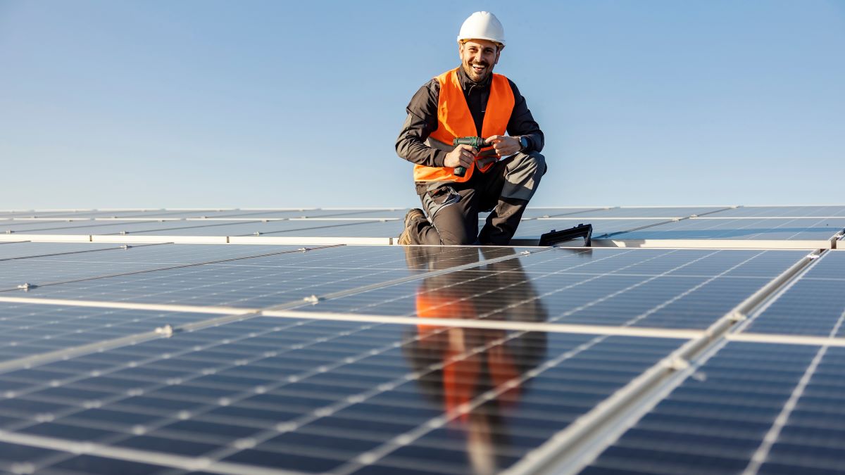5 Top National Solar Companies: Pros and Cons